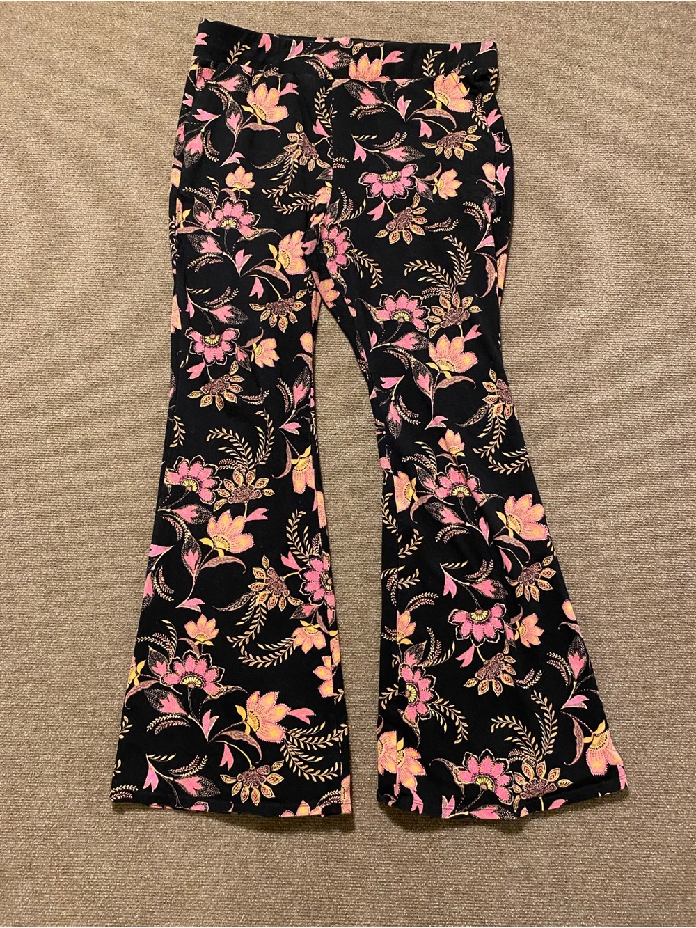 Torrid Black Pink Full-Length Flare Leggings Size 2/2X (18/20)